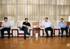 查组组长李峰一行起首传达了上级关于校外托管